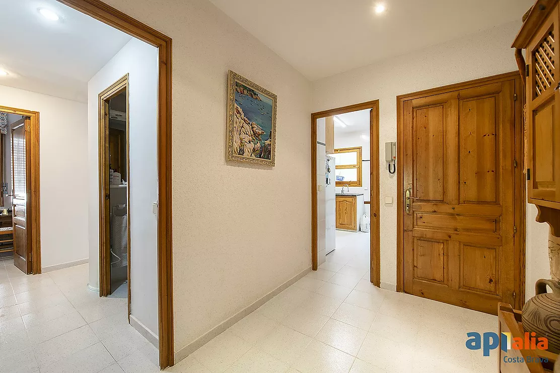 TAMARIU. Exclusivité Apialia Costa Brava. Espace, tranquillité et qualité de vie à seulement 5 minutes à pied de la plage.