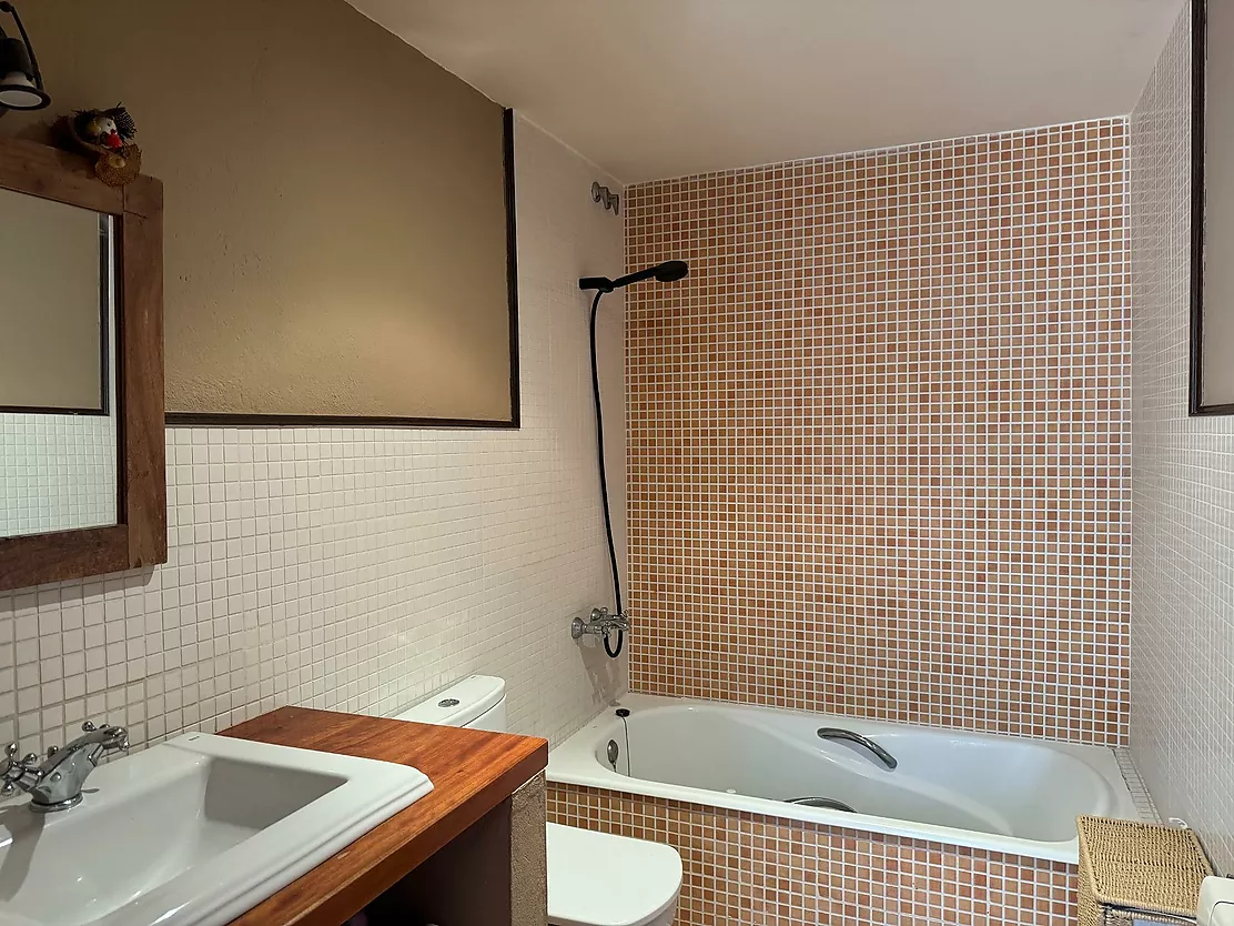 EXCLUSIVA CASA EN UNA IDÍLICA URBANIZACIÓN DEL ALT EMPORDÀ