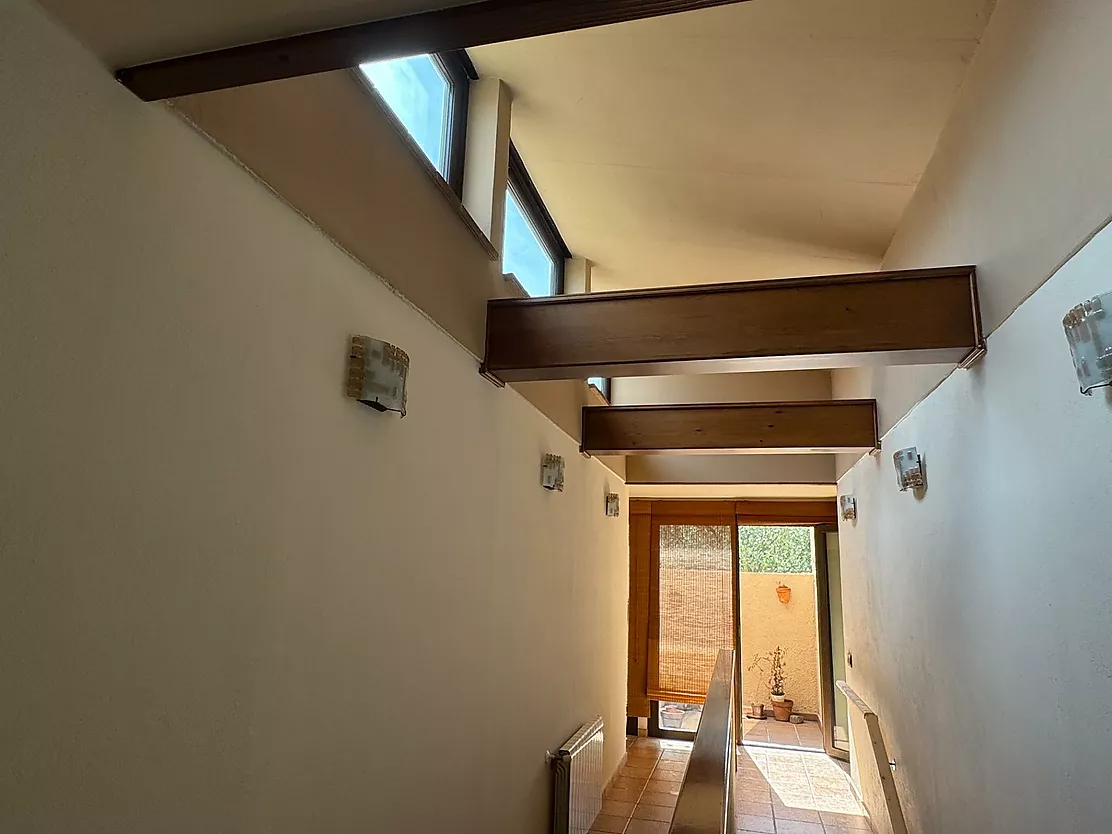 EXCLUSIVA CASA EN UNA IDÍLICA URBANIZACIÓN DEL ALT EMPORDÀ