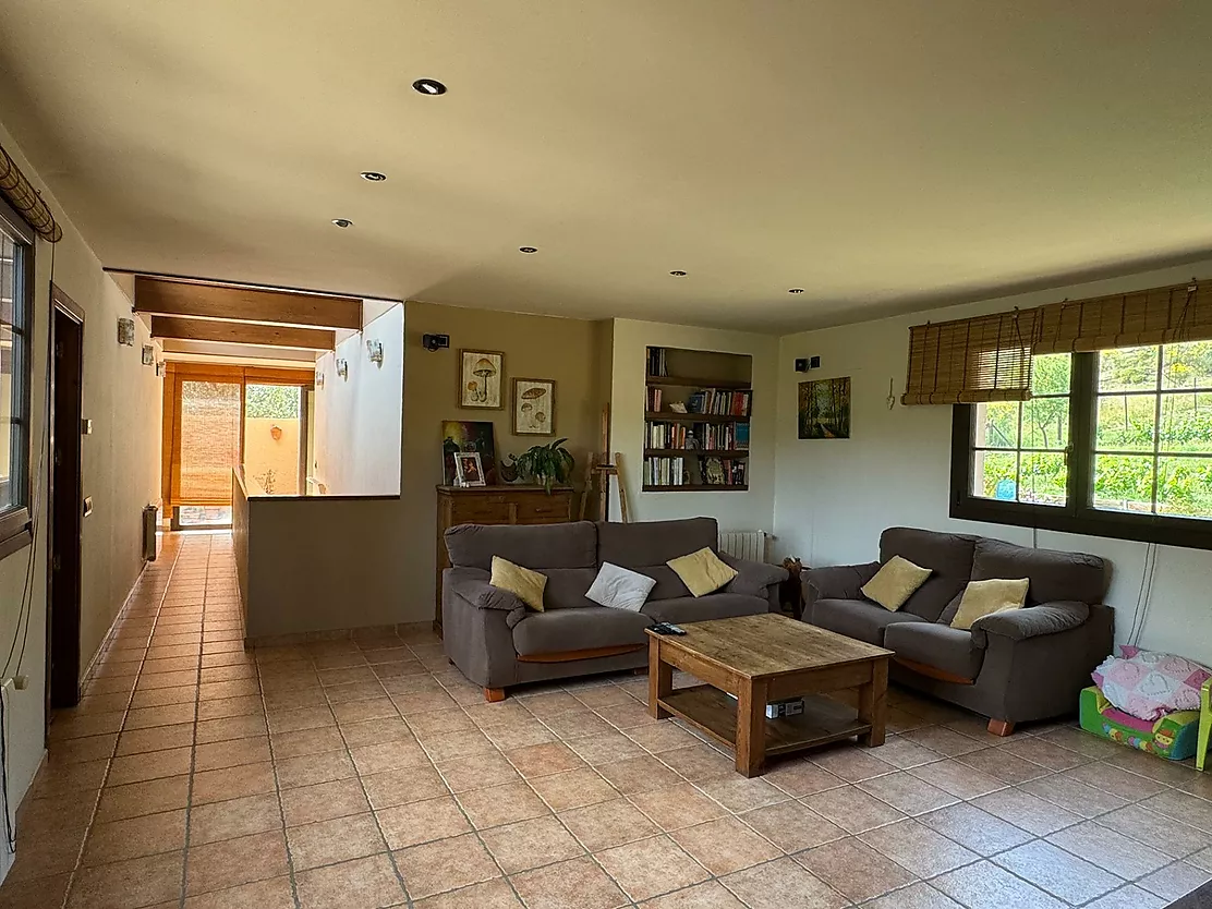 EXCLUSIVA CASA EN UNA IDÍLICA URBANIZACIÓN DEL ALT EMPORDÀ