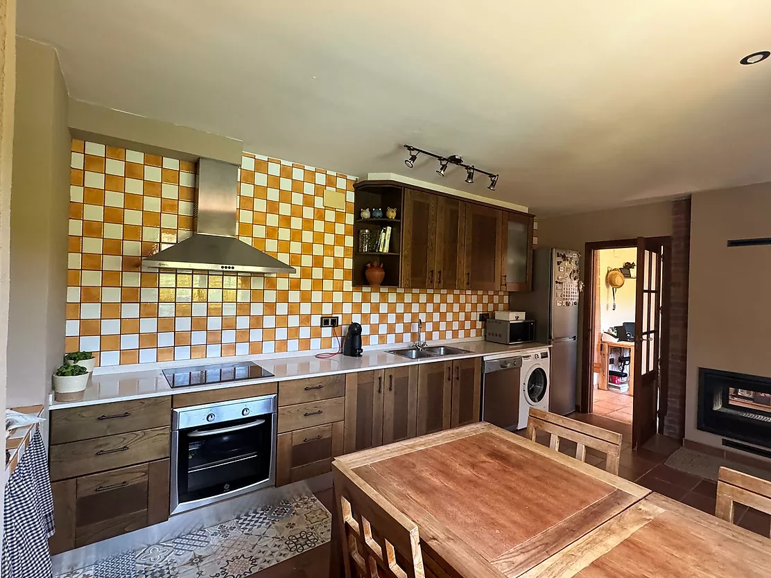 EXCLUSIVA CASA EN UNA IDÍLICA URBANIZACIÓN DEL ALT EMPORDÀ