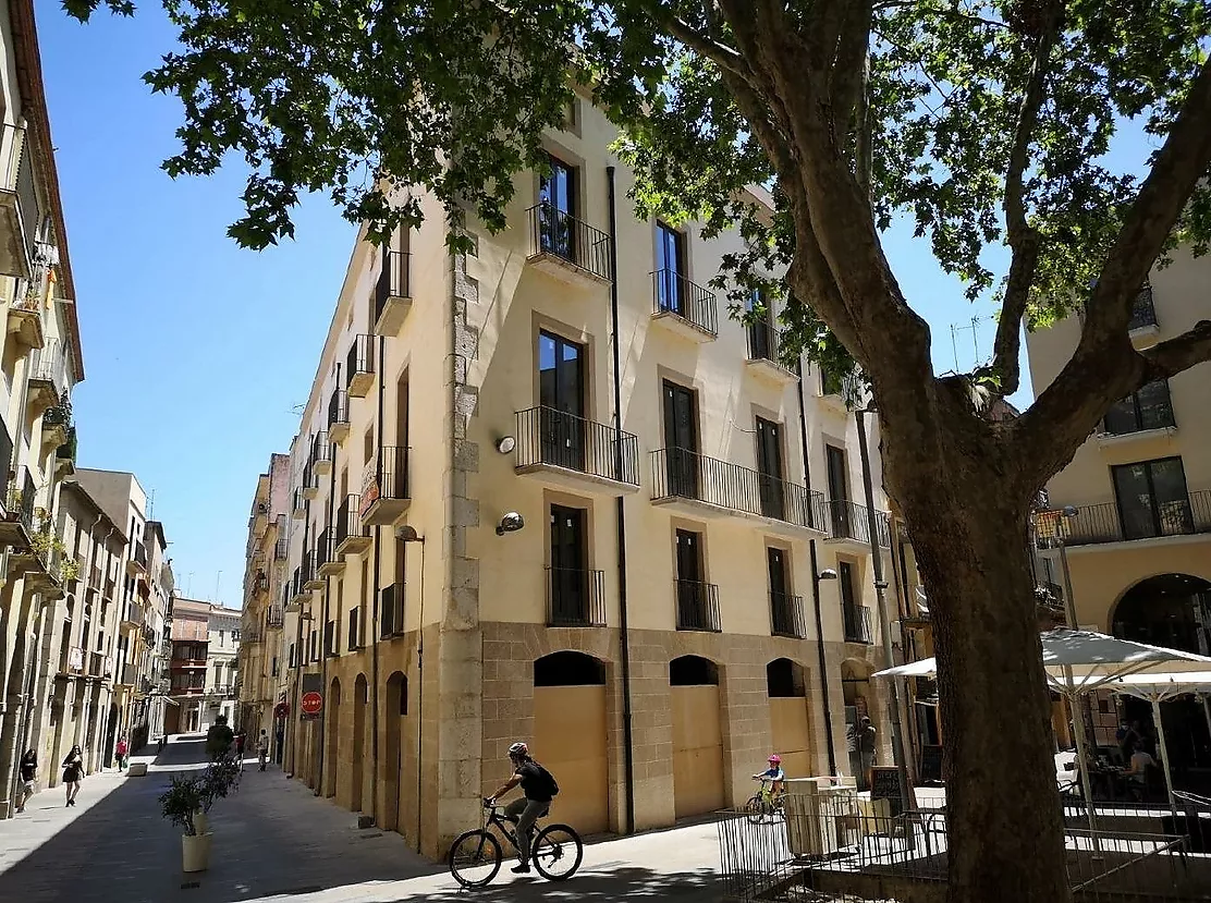 EDIFICIO HISTÓRICO PARA INVERSIÓN EN EL CENTRO DE FIGUERES