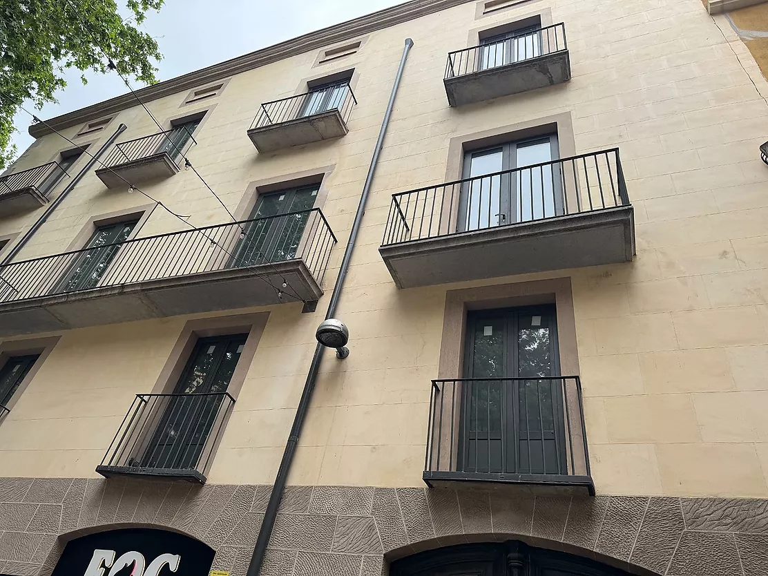 EDIFICIO HISTÓRICO PARA INVERSIÓN EN EL CENTRO DE FIGUERES