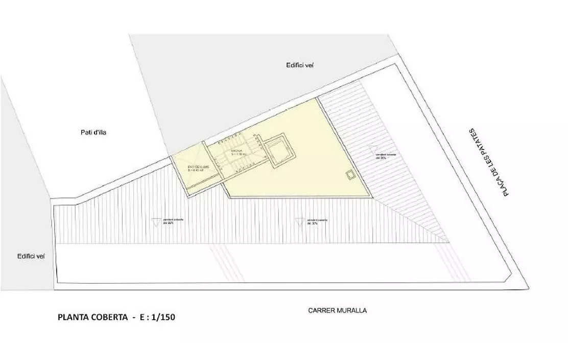 EDIFICIO HISTÓRICO PARA INVERSIÓN EN EL CENTRO DE FIGUERES