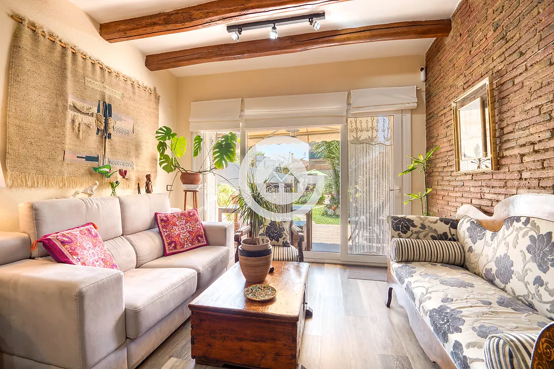 Casa de pueblo con encanto, jardín privado y carácter único en el corazón de Palafrugell.