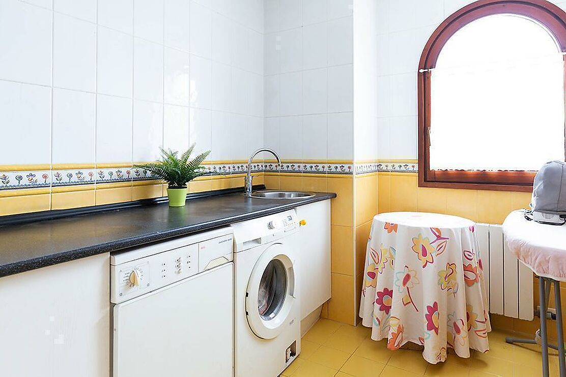 Encantador chalet con detalles que lo hacen diferente, desearás vivir allí todo el año.