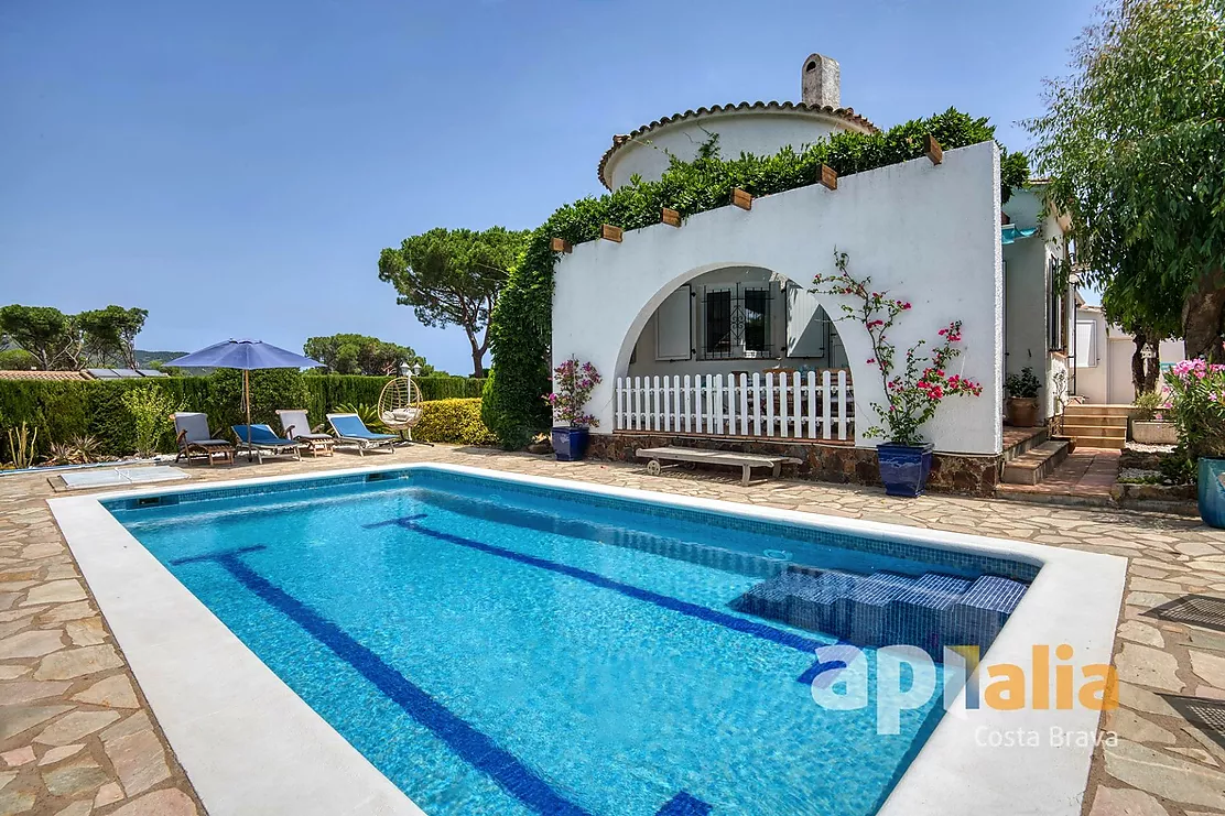 Magnifique villa rénovée avec licence touristique et piscine privée à Calonge