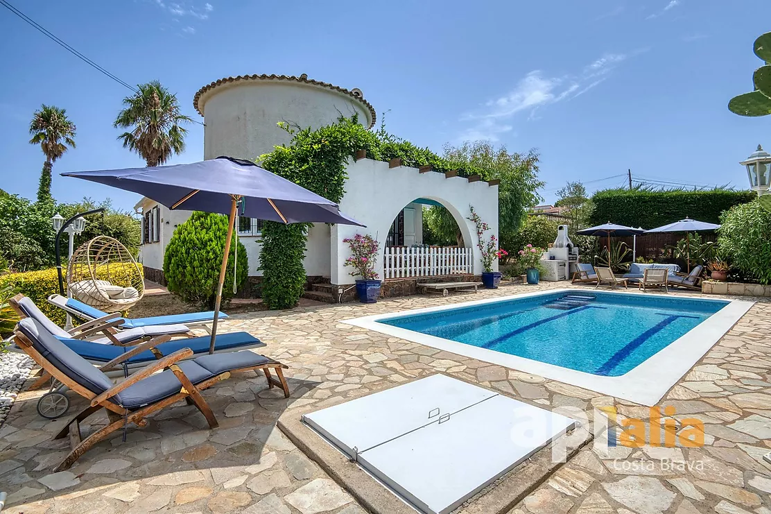 Magnifique villa rénovée avec licence touristique et piscine privée à Calonge