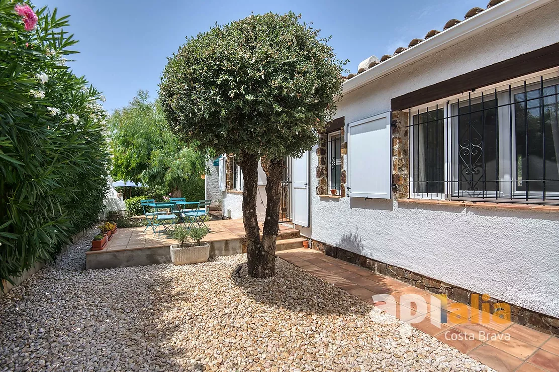 Magnifique villa rénovée avec licence touristique et piscine privée à Calonge