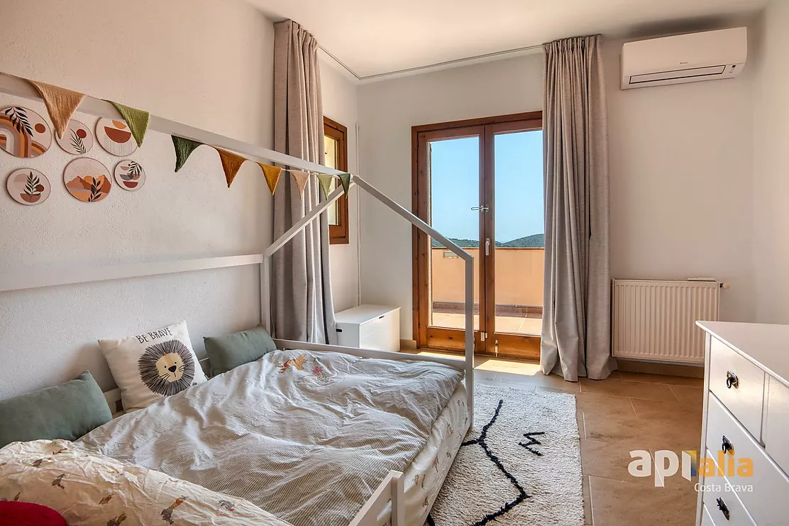 Espectacular casa con piscina y vistas para disfrutar del estilo de vida mediterráneo