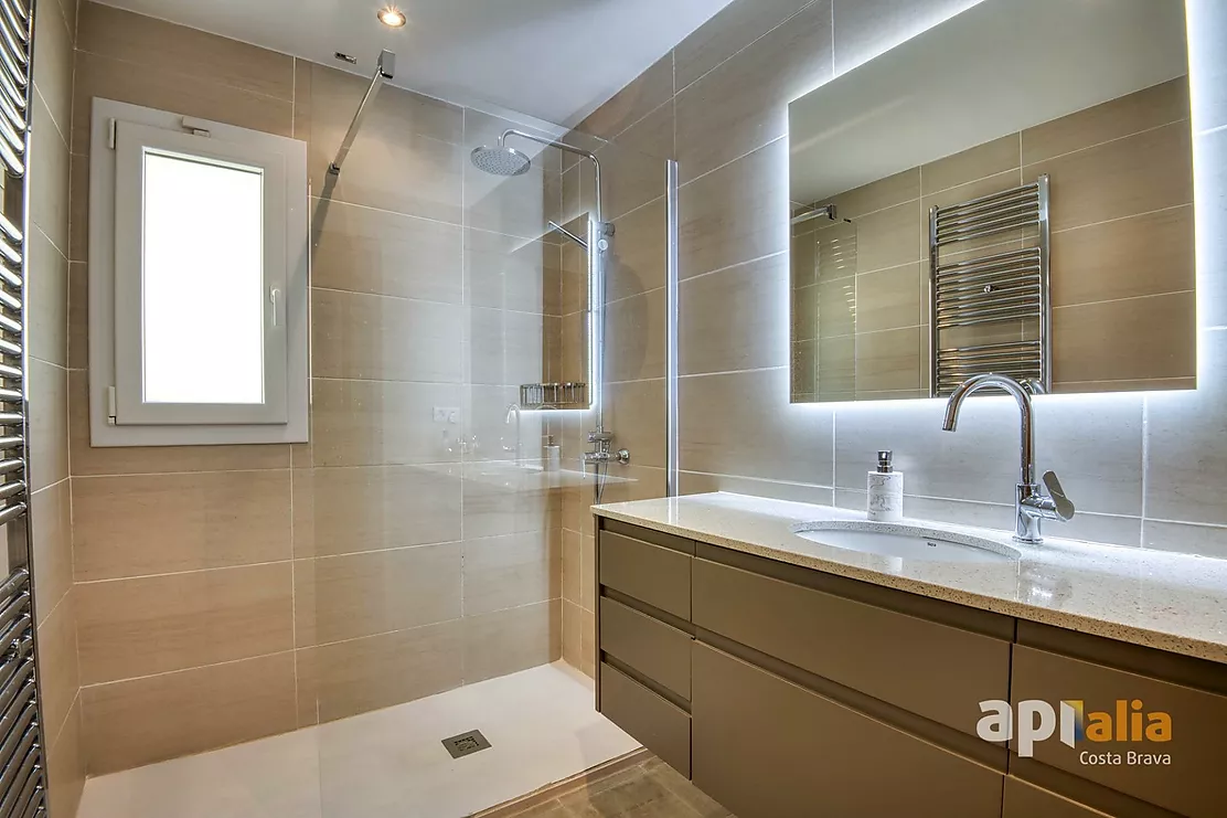 Espectacular casa con piscina y vistas para disfrutar del estilo de vida mediterráneo
