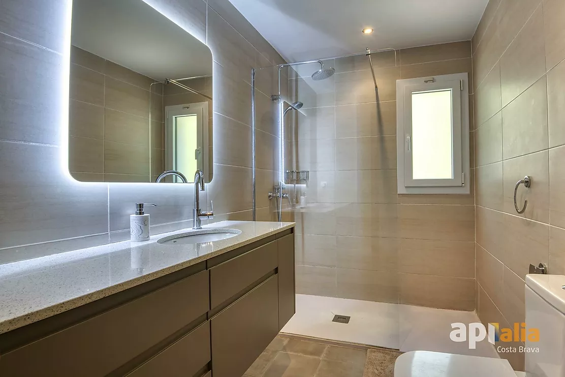 Espectacular casa con piscina y vistas para disfrutar del estilo de vida mediterráneo