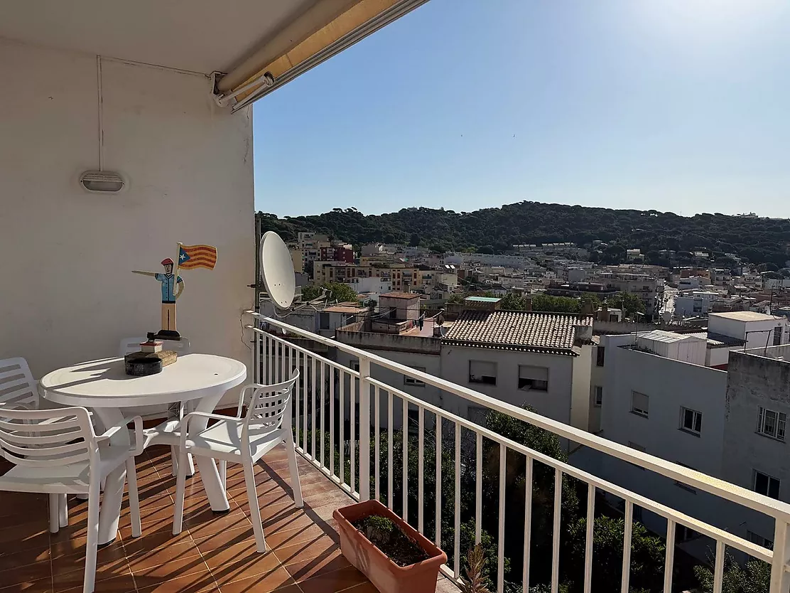 Amplio y luminoso piso de 118 m² con garaje en Sant Feliu de Guíxols