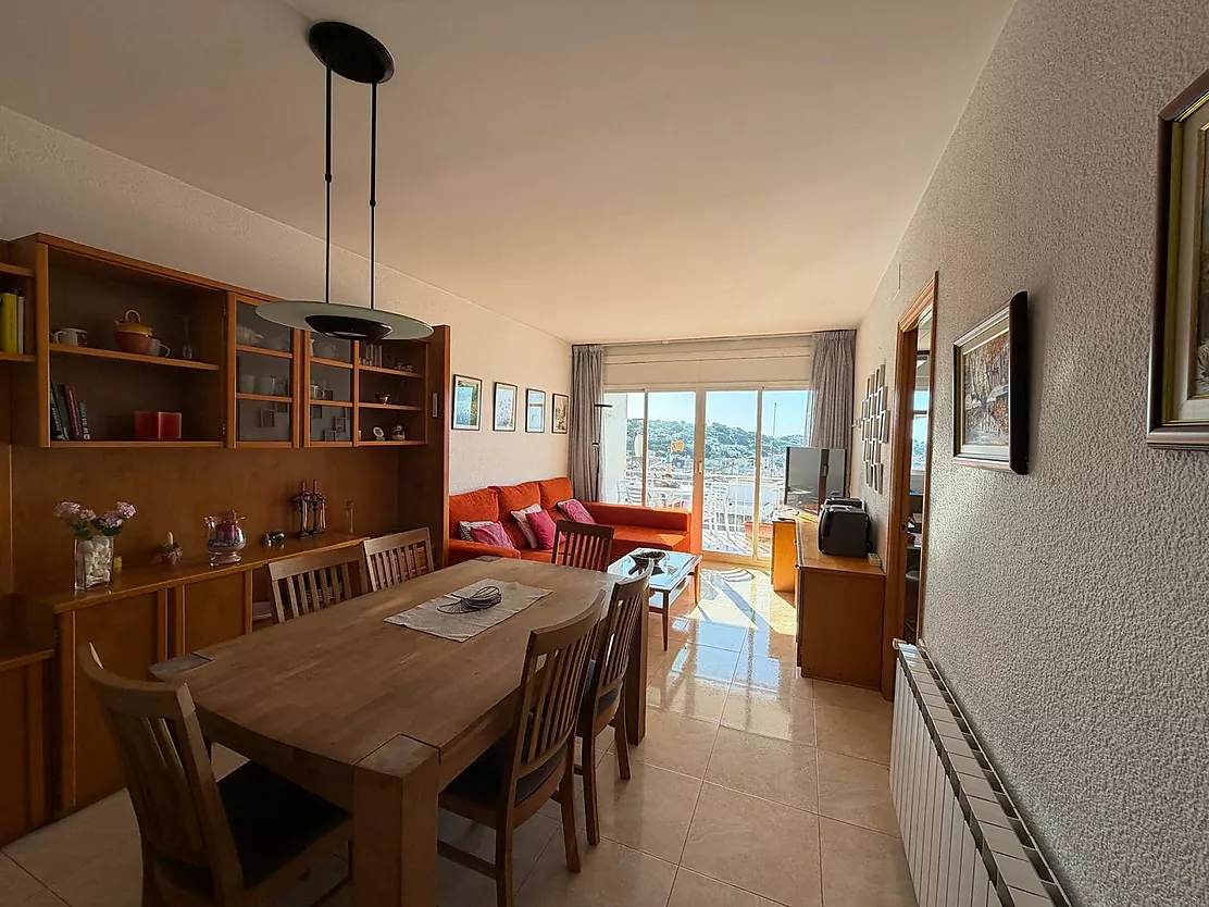 Amplio y luminoso piso de 118 m² con garaje en Sant Feliu de Guíxols