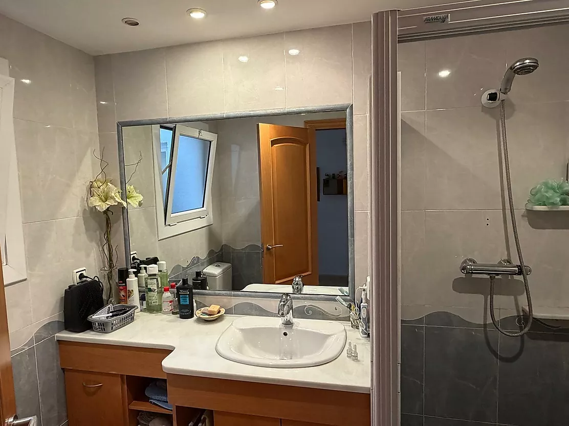 Amplio y luminoso piso de 118 m² con garaje en Sant Feliu de Guíxols