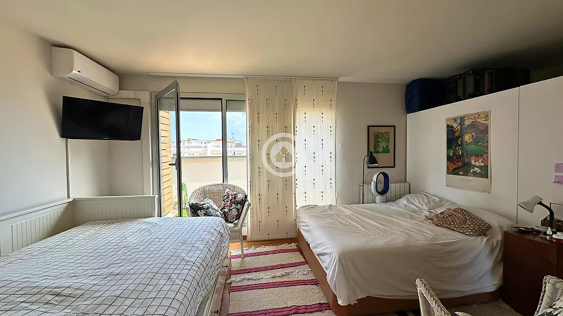 Ático dúplex con amplias terrazas y plaza de parking en el centro de Palafrugell