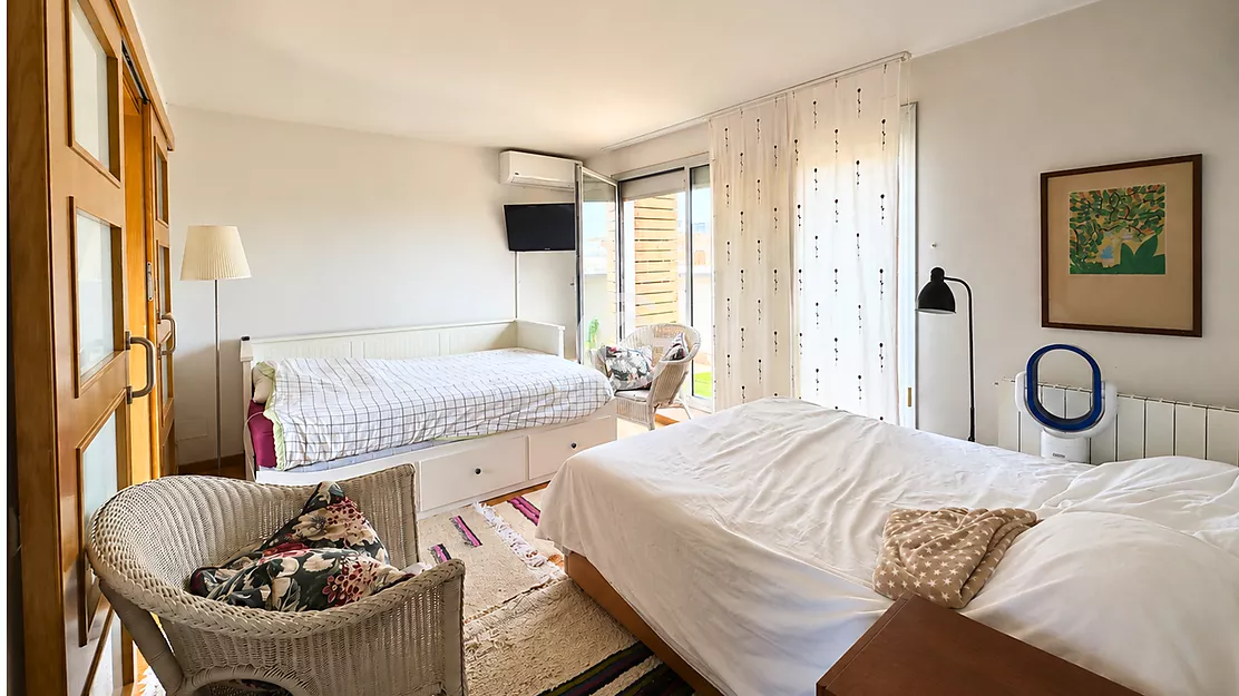 Ático dúplex con amplias terrazas y plaza de parking en el centro de Palafrugell