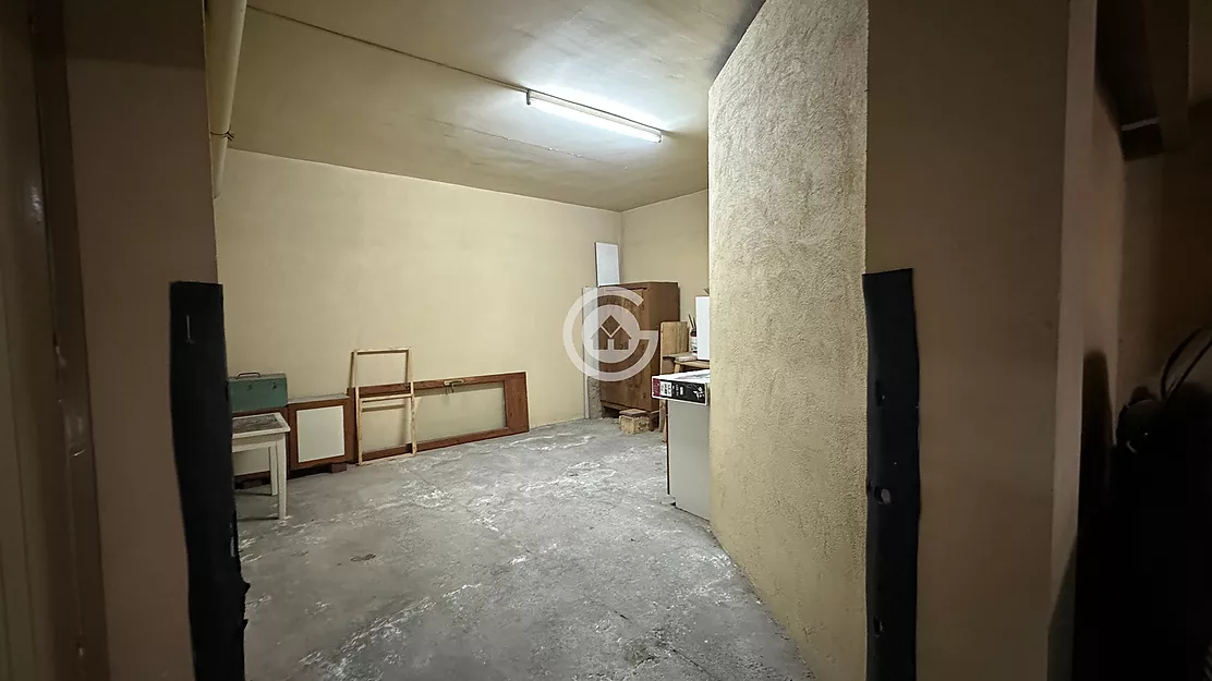 Piso de 3 habitaciones en venta con garaje, en una zona tranquila de Palafrugell
