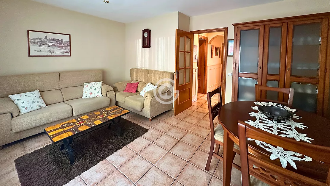 Piso de 3 habitaciones en venta con garaje, en una zona tranquila de Palafrugell