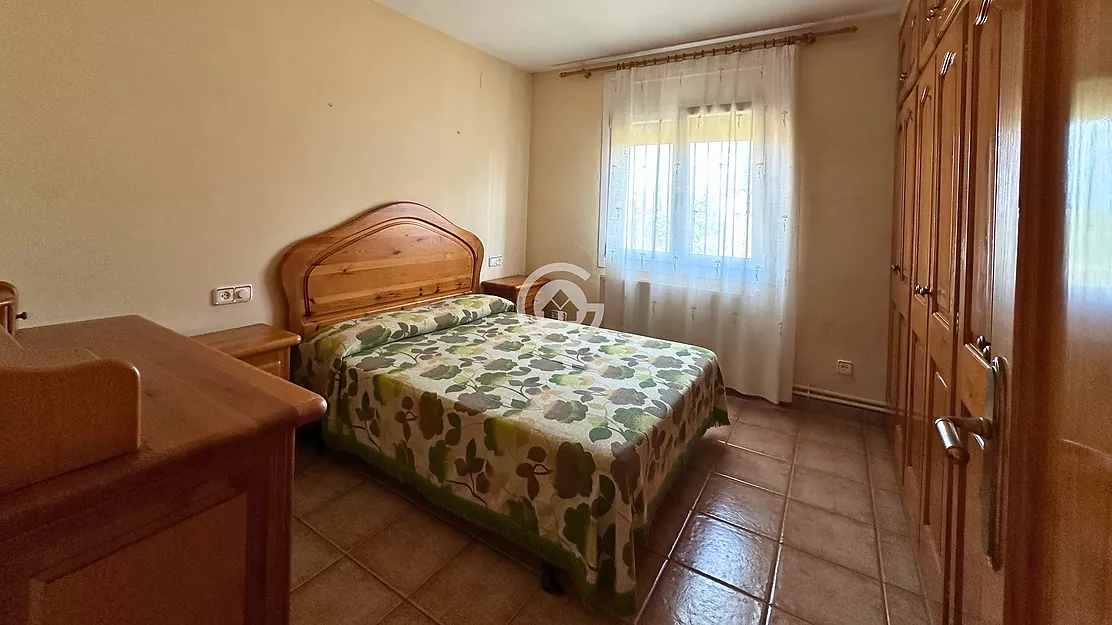 Piso de 3 habitaciones en venta con garaje, en una zona tranquila de Palafrugell