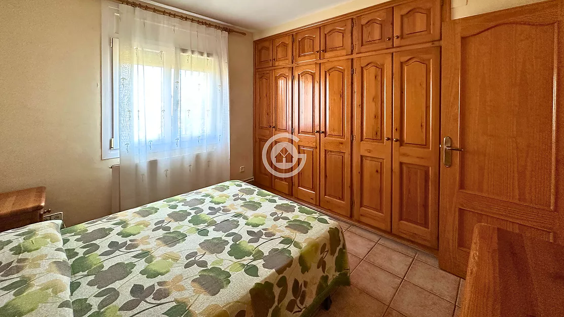 Piso de 3 habitaciones en venta con garaje, en una zona tranquila de Palafrugell