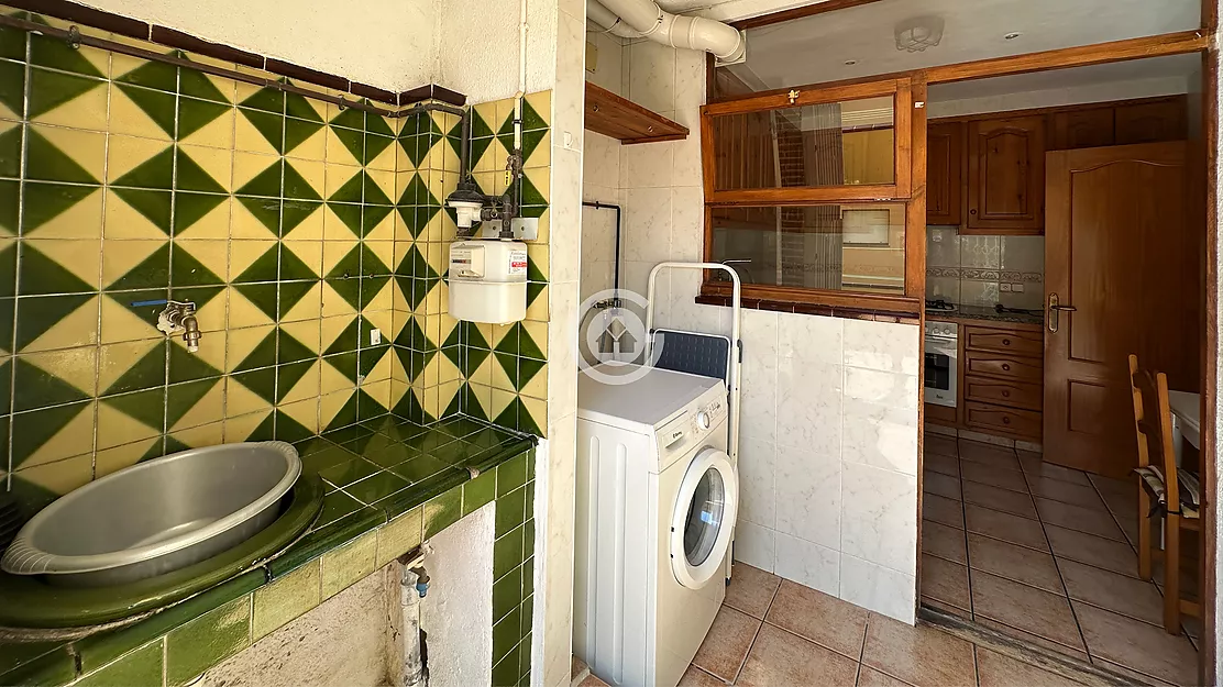 Piso de 3 habitaciones en venta con garaje, en una zona tranquila de Palafrugell