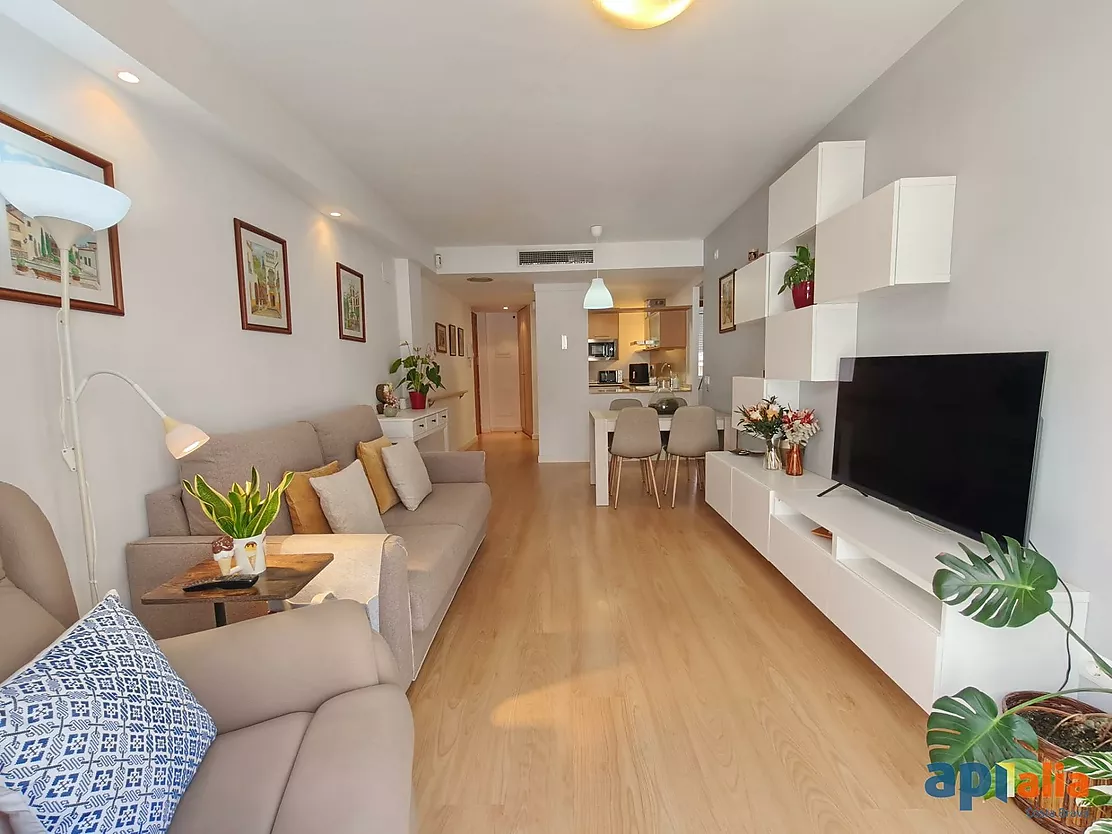 Apartament amb vistes al mar i p&agrave;rquing
