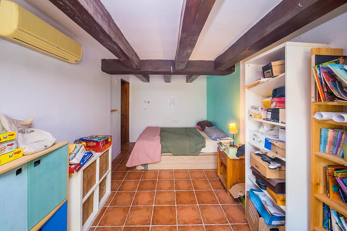 Country house with pool in Les Gavarres – Costa Brava