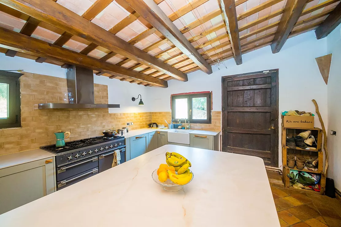 Country house with pool in Les Gavarres – Costa Brava