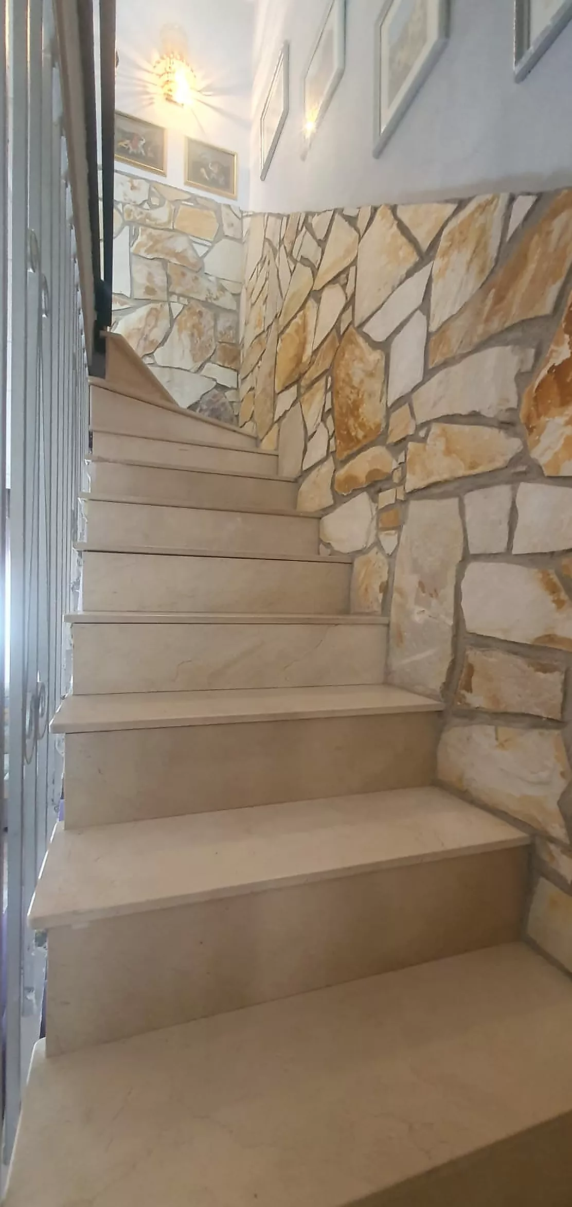 Descubre esta vivienda situada en una de las zonas residenciales de Rose