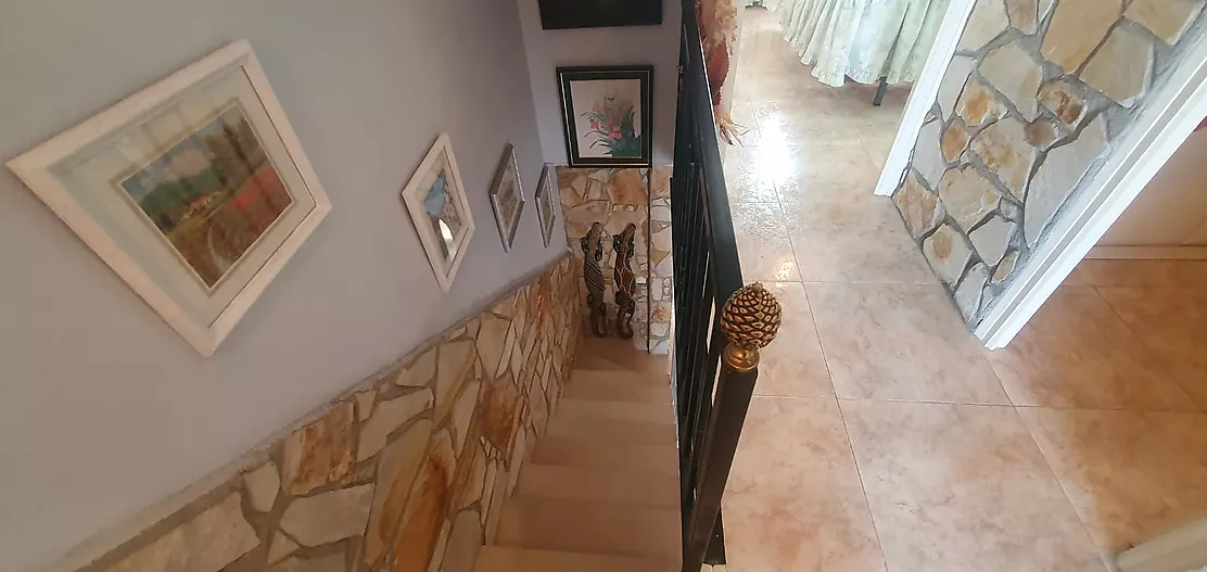 Descubre esta vivienda situada en una de las zonas residenciales de Rose