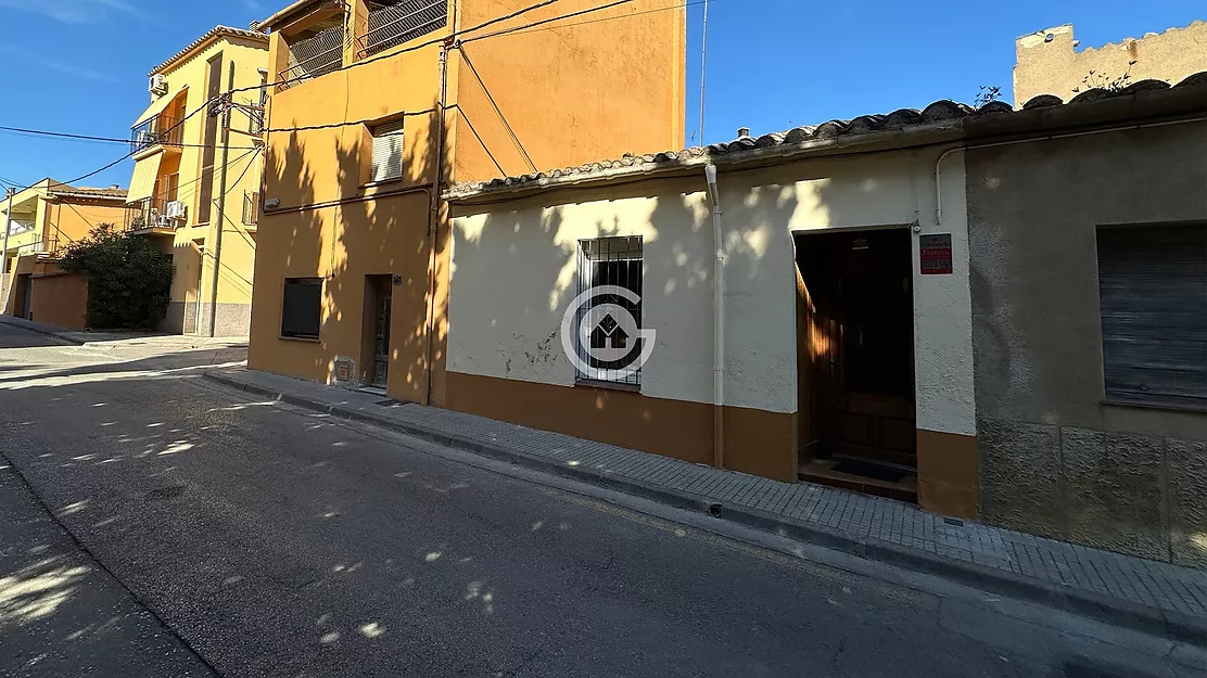 Village house with patios and garage near Palafrugell centre