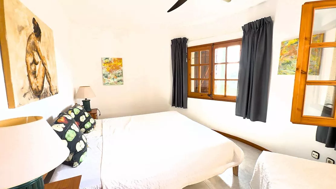 Detached Villa with Pool and Panoramic Mountain Views in Calonge