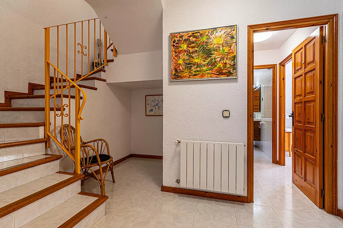 Detached Villa with Pool and Panoramic Mountain Views in Calonge