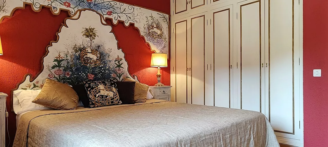 A HOUSE WITH HISTORY AND SOUL IN THE HEART OF CALONGE