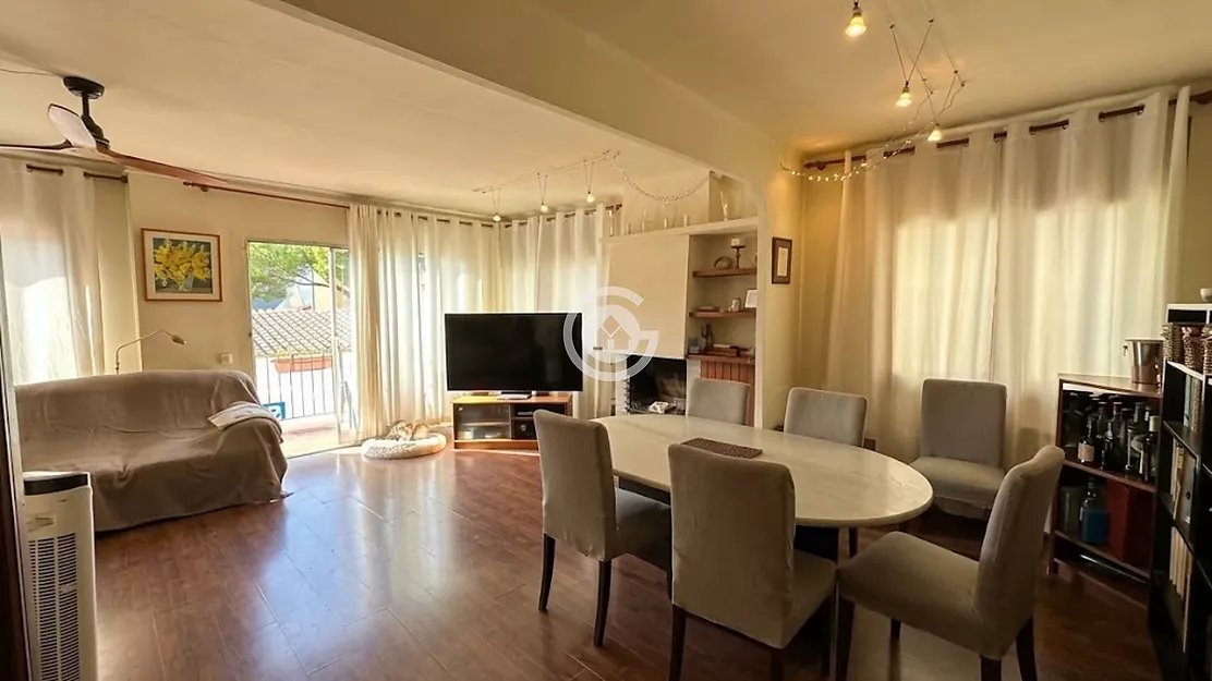 SPACIOUS 6-BEDROOM HOUSE WITH 2 BATHROOMS, GARAGE AND TERRACE IN PALAFRUGELL
