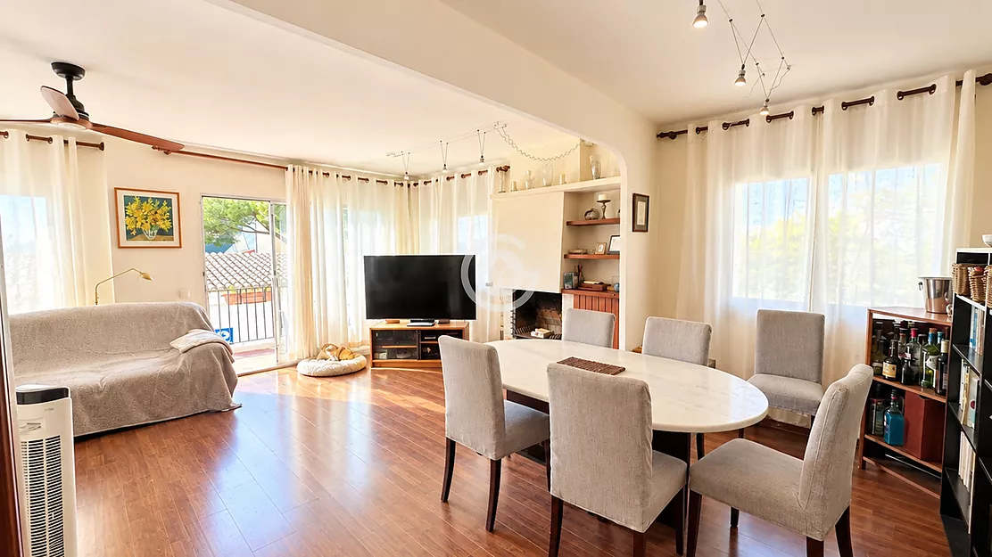 SPACIOUS 6-BEDROOM HOUSE WITH 2 BATHROOMS, GARAGE AND TERRACE IN PALAFRUGELL