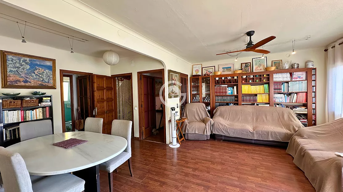 SPACIOUS 6-BEDROOM HOUSE WITH 2 BATHROOMS, GARAGE AND TERRACE IN PALAFRUGELL