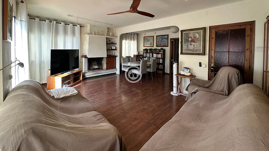 SPACIOUS 6-BEDROOM HOUSE WITH 2 BATHROOMS, GARAGE AND TERRACE IN PALAFRUGELL