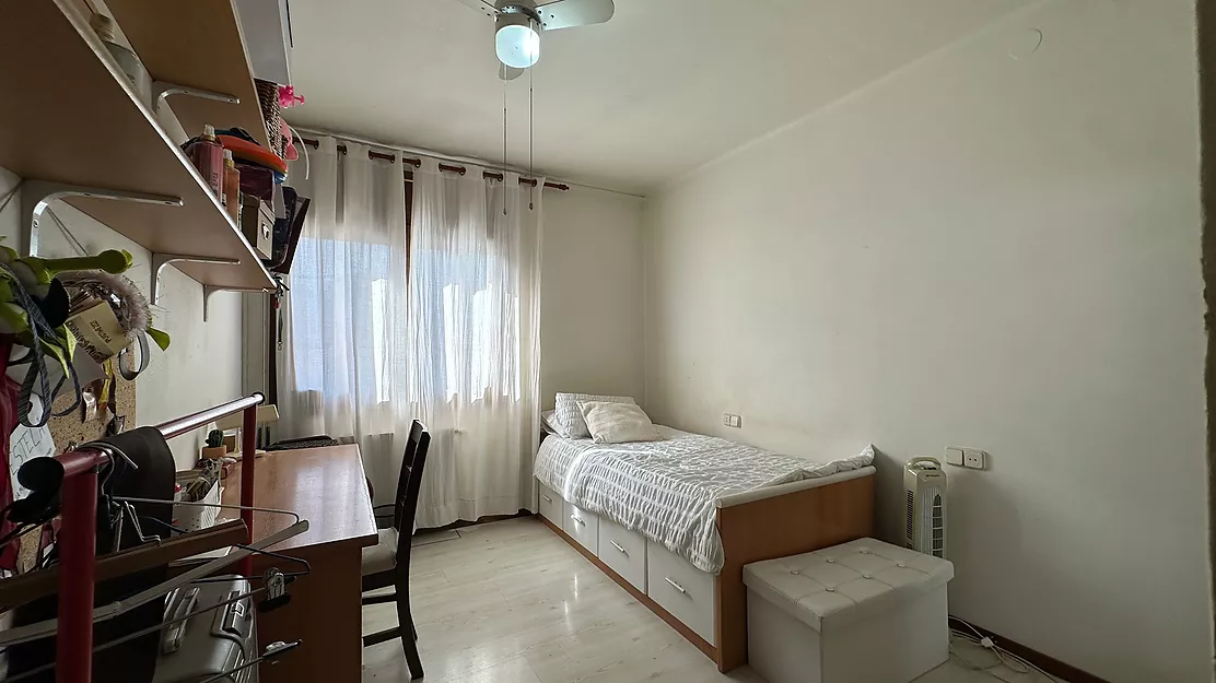 SPACIOUS 6-BEDROOM HOUSE WITH 2 BATHROOMS, GARAGE AND TERRACE IN PALAFRUGELL