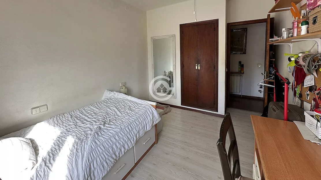 SPACIOUS 6-BEDROOM HOUSE WITH 2 BATHROOMS, GARAGE AND TERRACE IN PALAFRUGELL
