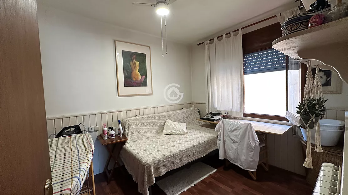 SPACIOUS 6-BEDROOM HOUSE WITH 2 BATHROOMS, GARAGE AND TERRACE IN PALAFRUGELL