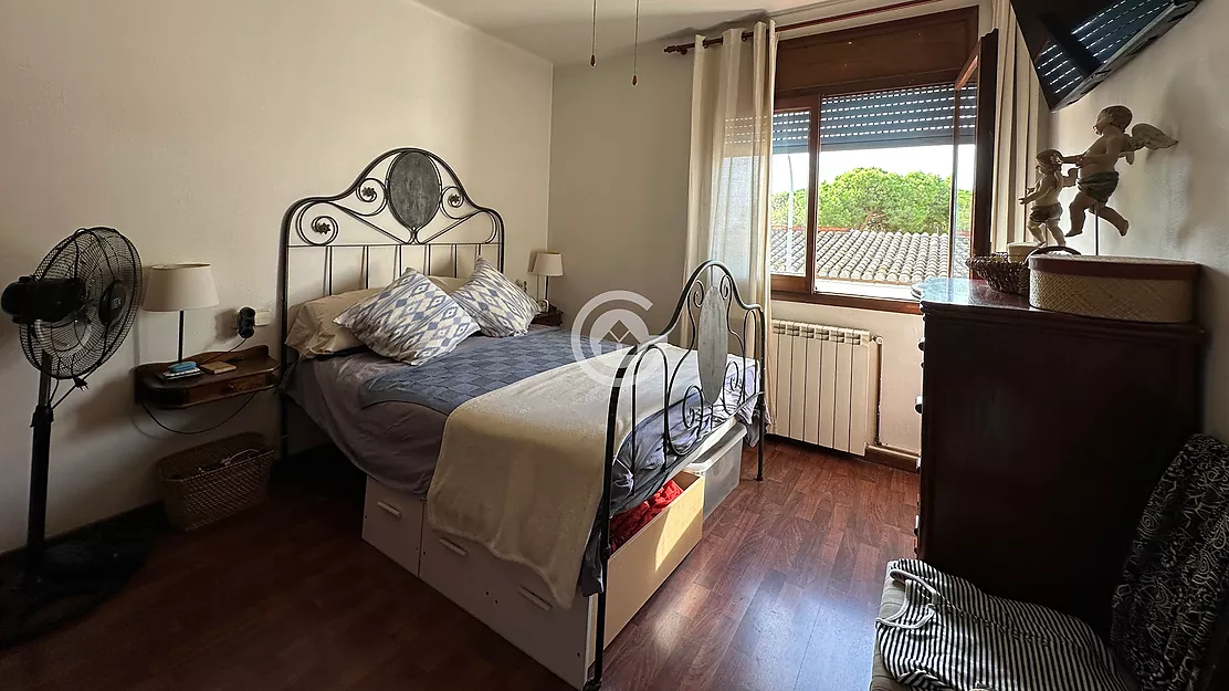 SPACIOUS 6-BEDROOM HOUSE WITH 2 BATHROOMS, GARAGE AND TERRACE IN PALAFRUGELL