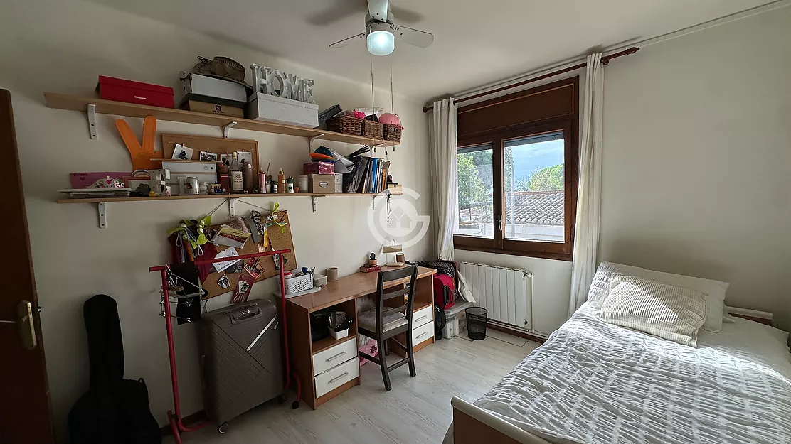 SPACIOUS 6-BEDROOM HOUSE WITH 2 BATHROOMS, GARAGE AND TERRACE IN PALAFRUGELL