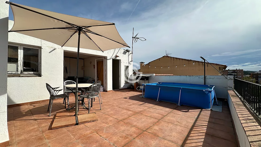 SPACIOUS 6-BEDROOM HOUSE WITH 2 BATHROOMS, GARAGE AND TERRACE IN PALAFRUGELL