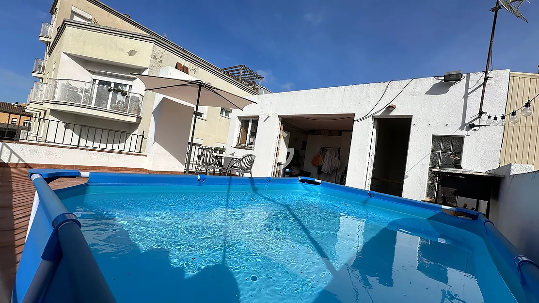 SPACIOUS 6-BEDROOM HOUSE WITH 2 BATHROOMS, GARAGE AND TERRACE IN PALAFRUGELL