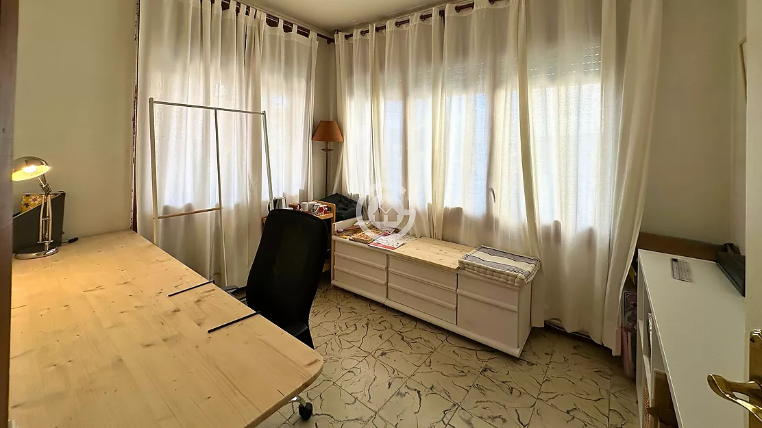 SPACIOUS 6-BEDROOM HOUSE WITH 2 BATHROOMS, GARAGE AND TERRACE IN PALAFRUGELL
