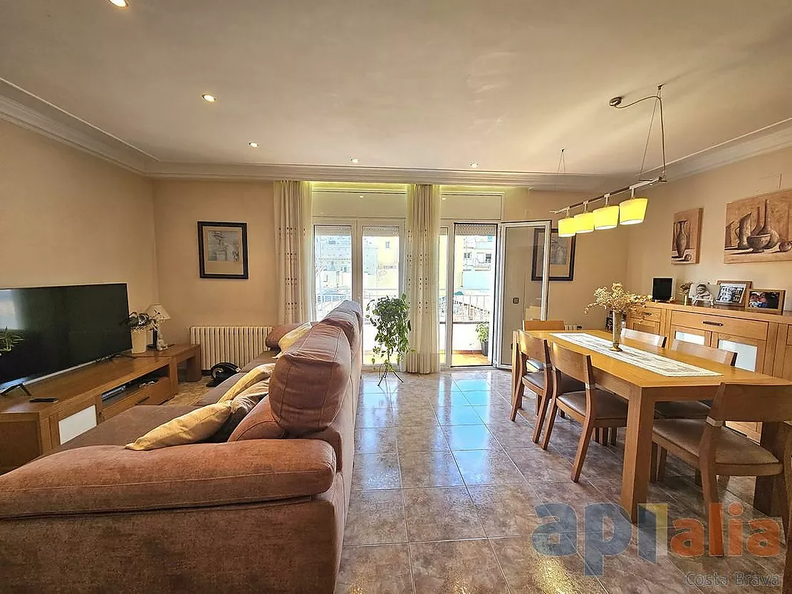 DUPLEX AMB TERRASSA A SANT FELIU DE GUÍXOLS