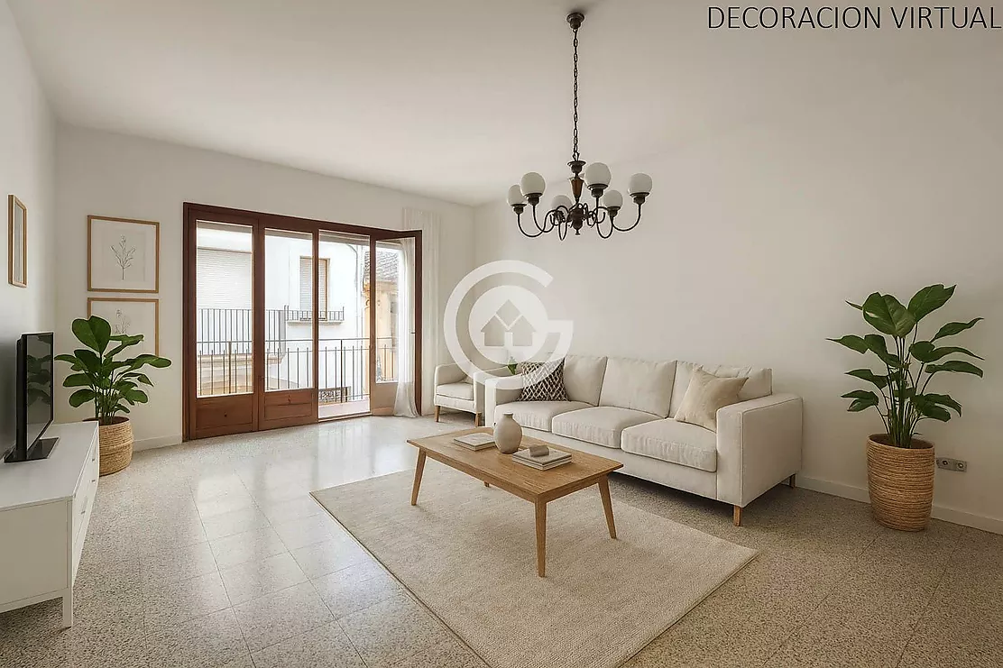 TOWNHOUSE WITH COMMERCIAL PREMISES IN THE CENTRE OF PALAFRUGELL A PROJECT WITH ENDLESS POSSIBILITIES