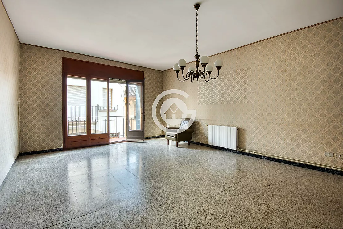 TOWNHOUSE WITH COMMERCIAL PREMISES IN THE CENTRE OF PALAFRUGELL A PROJECT WITH ENDLESS POSSIBILITIES
